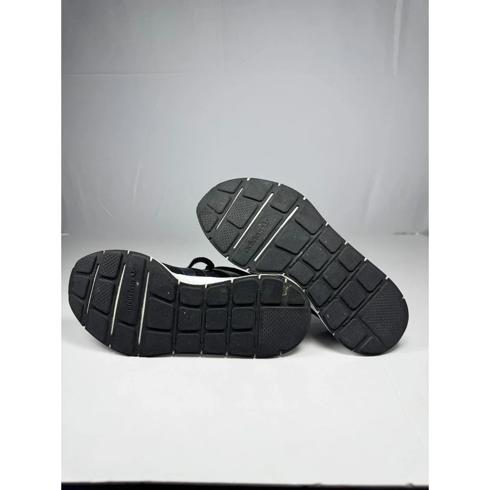 Adidas Swift Run CG4158 Boys US 6 Running Shoes Black White Athletic Sneakers